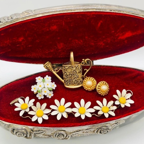 Vintage Flower Garden Jewelry Lot - Picture 15 of 15